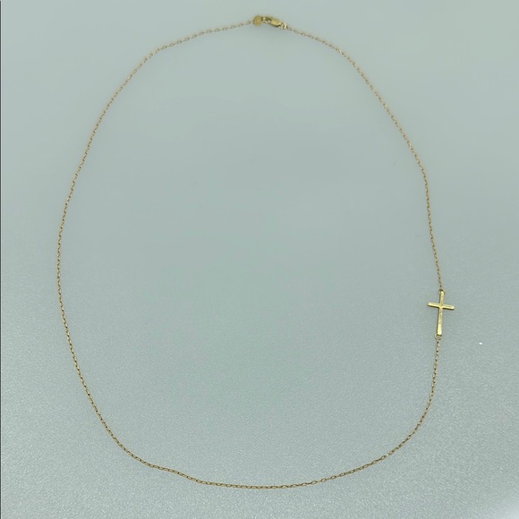 MIXUKI 14k Yellow Gold Cross Necklace - Picture 4 of 8